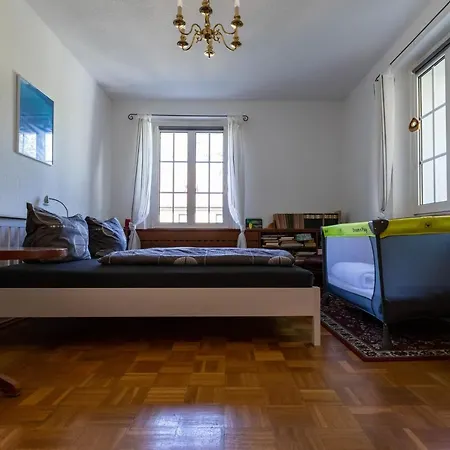 Theo 109 Apartment